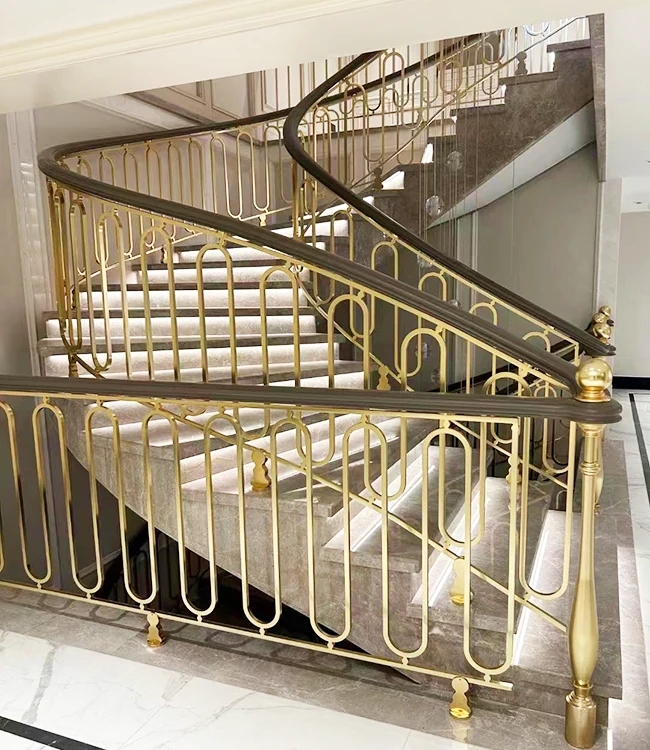 Zeintzuk dira luxuzko diseinurako aluminiozko eskailera eskailera arruntaren gainean?